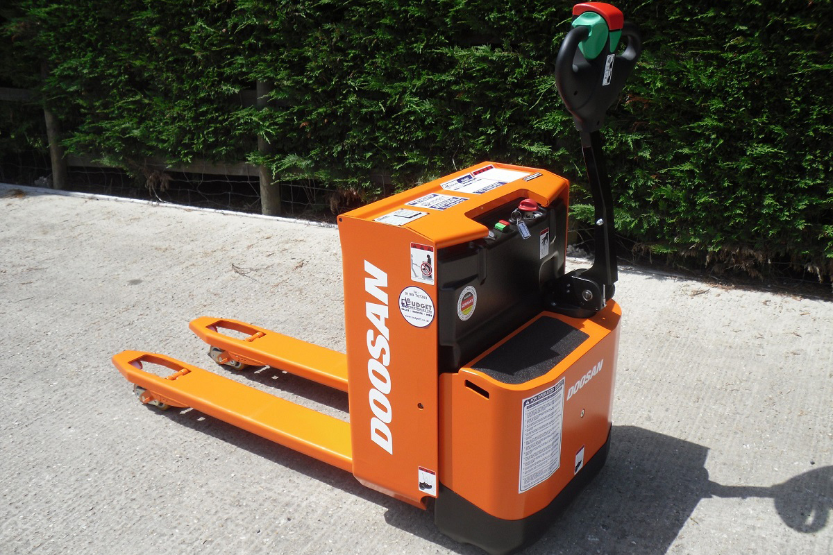 pallet-truck-training pallet-truck-training