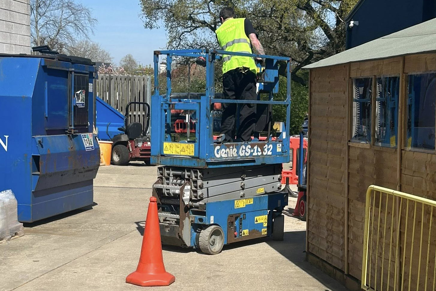 scissor-lift-operator-training scissor-lift-operator-training