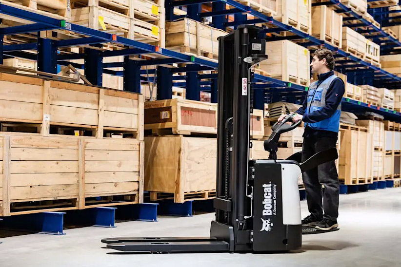 stacker-truck-operator-training stacker-truck-operator-training
