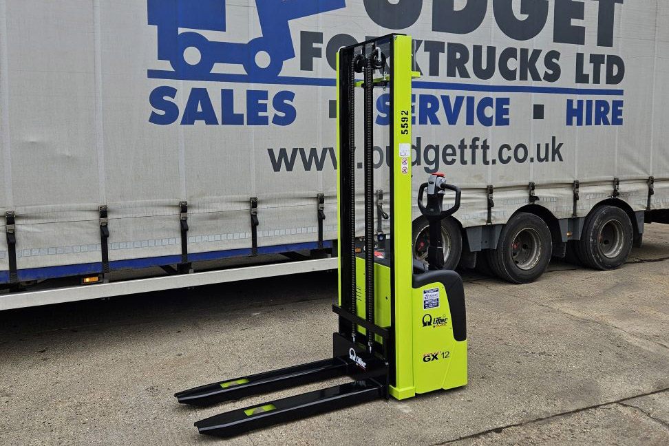 stacker-truck-operator-training stacker-truck-operator-training